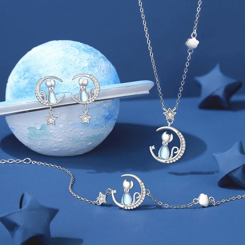 European Sparkling S925 Sterling silver Pave AAA CZ Cat Moon Pendant Necklace Clavicular Chain For Women Birthday Gift Jewelry