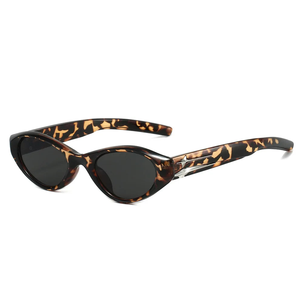 Trendy Retro Black Cat-Eye Sunglasses (Silver Star Detail) – Luxury INS Vibe, Perfect for Stunning Street Snaps mbzr