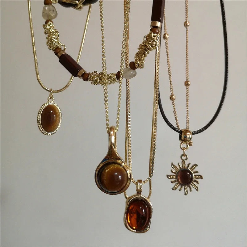 Vintage Leather Brown Stone Sun Pendant Beaded Choker Clavicle Chain Necklace For Women Unique Y2K Personalized Grunge Jewelry