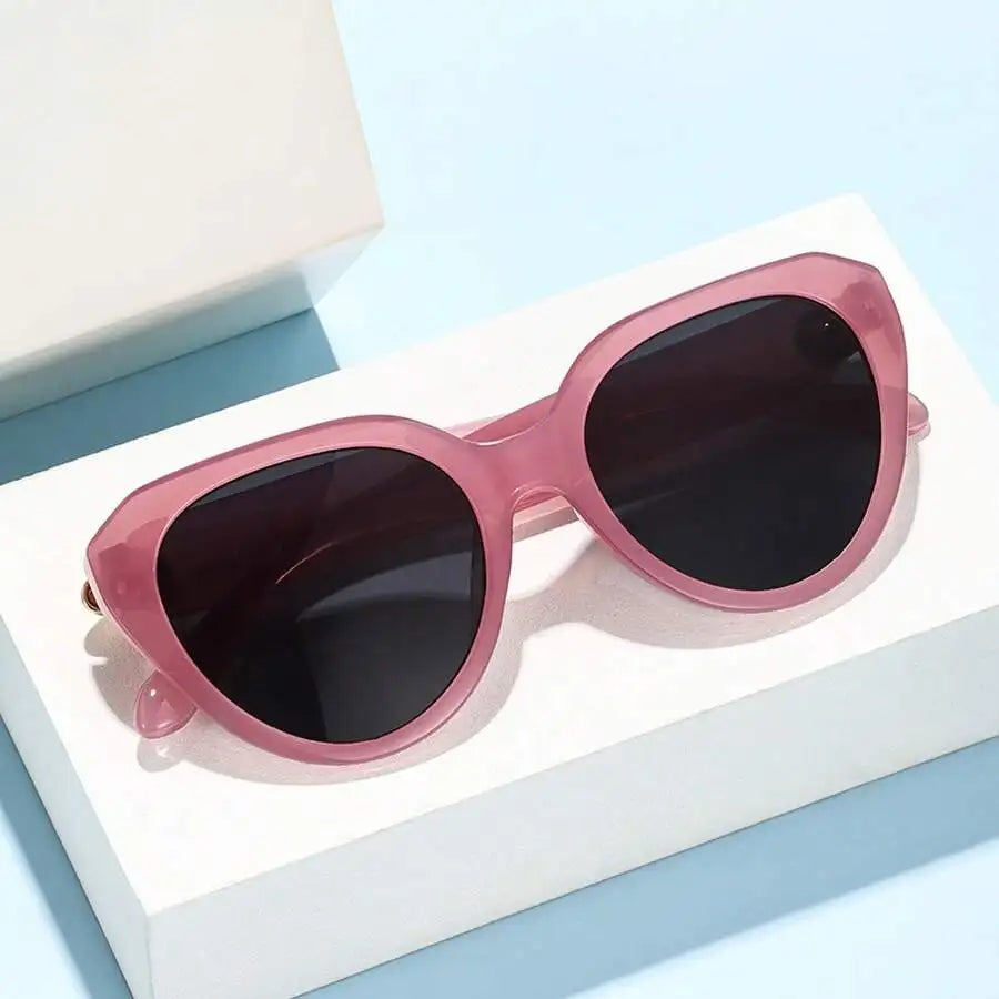 Cat Eye Photochromic Sunglasses For Women Black Frame UV400 Protection